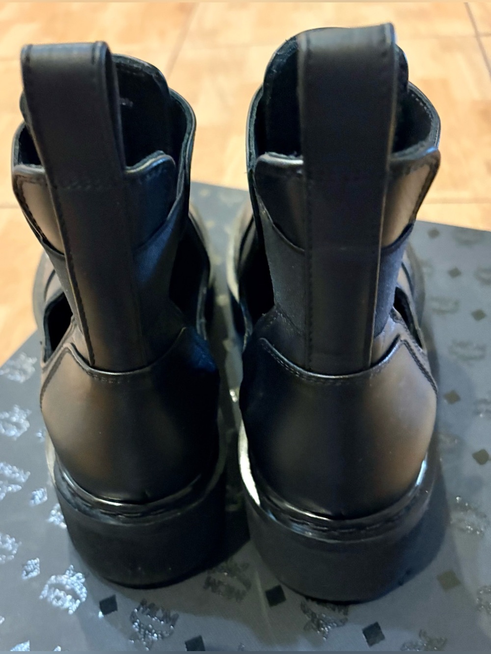 MCM Travia Black Italy Leather Cutout Ankle Boot Women's EU38/US 7.5-8 MSRP $830 - Picture 9 of 13